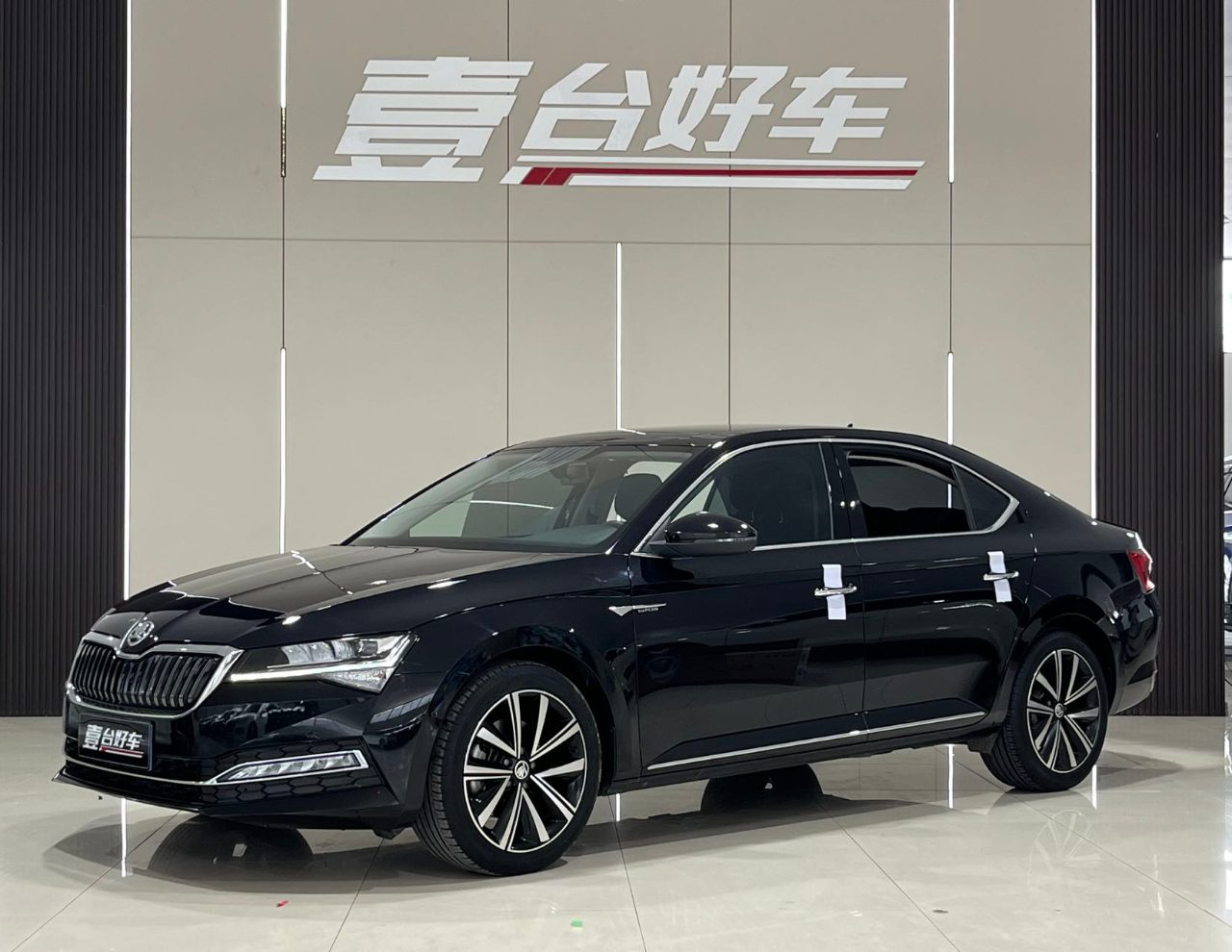 Skoda Superb 1.4TSI TSI 280 Premium Edition 2022 из Китая