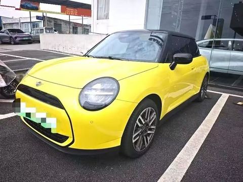 MINI Cooper E (456 km) – Classic Trim 2024 из Китая