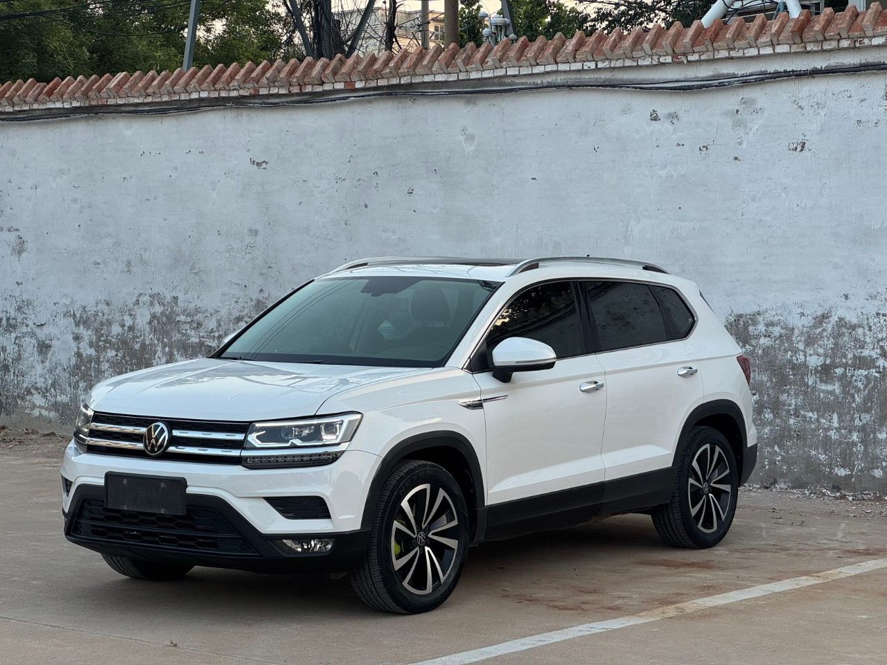 Volkswagen Tharu 1.4TSI 280TSI two-wheel drive luxury edition 2022 из Китая