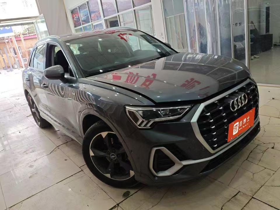 Audi Q3 1.4 TFSI 35 TFSI stylish dynamic type 2022 из Китая