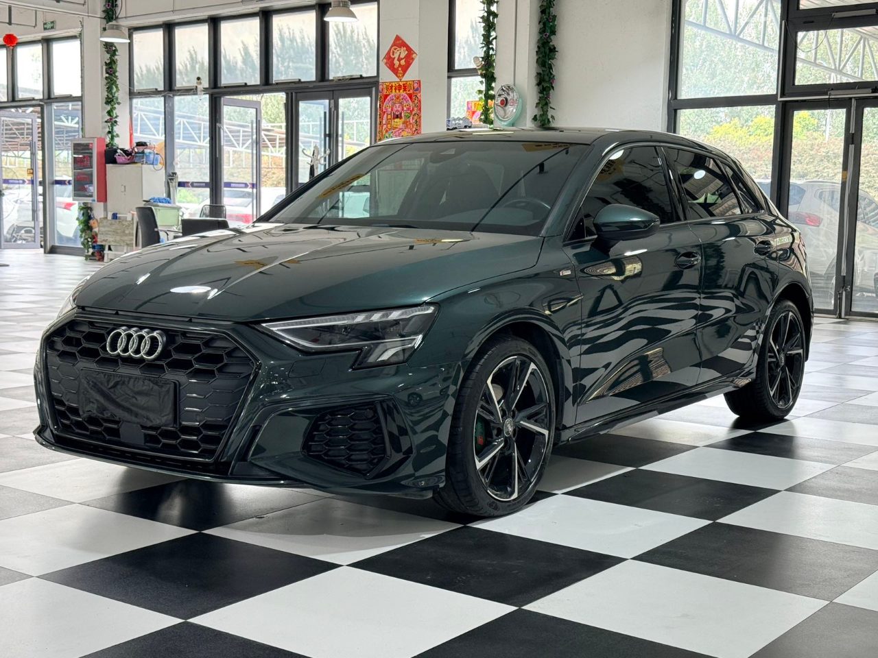 Audi A3 2022 Sportback 35 TFSI Fashion Sport 2021 из Китая
